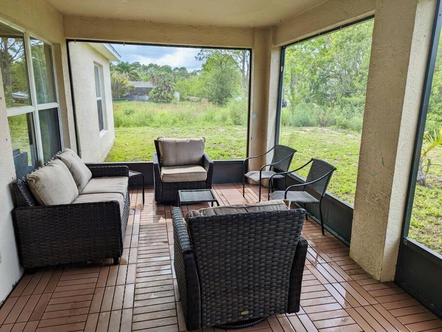 Spacious Family Retreat - Pet Friendly เวโรบีช ภายนอก รูปภาพ